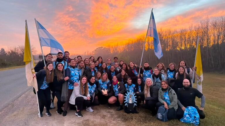 Personal del Colegio Fasta Niño Jesús unió Lobos y Luján en una experiencia de fe y comunidad