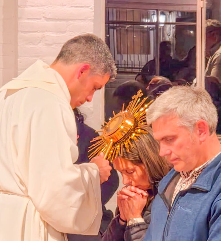 Corazones Renovados en el Amor de Cristo: El Impacto del IV Encuentro de Renovación Matrimonial