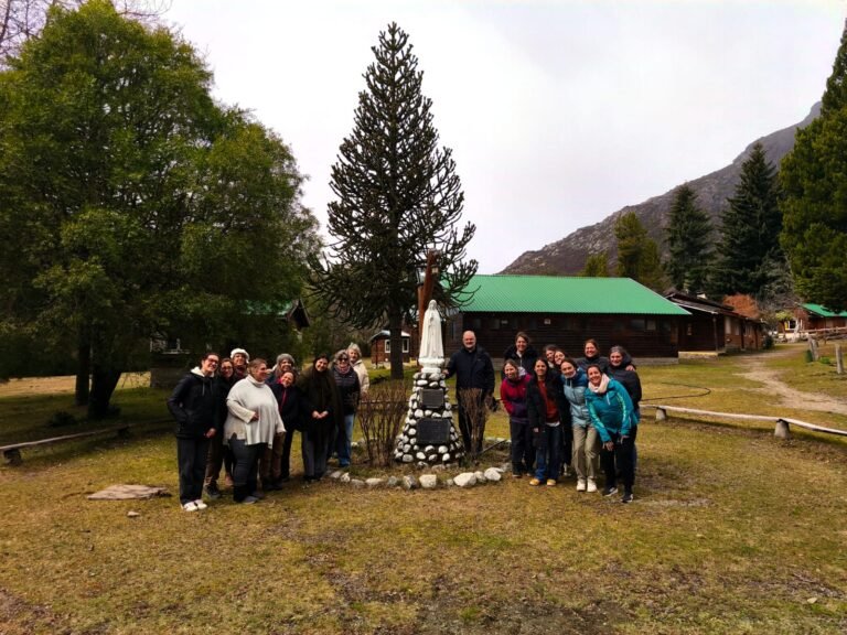 Bariloche: Retiro de mujeres «Solo Dios basta»