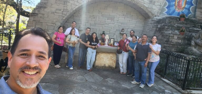 Los GOF´s celebran el mes del Rosario