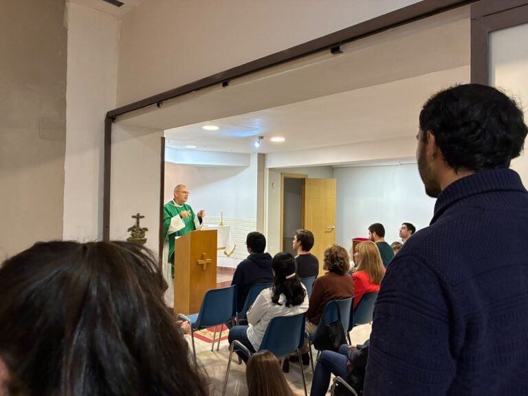 Fasta Madrid vivió una jornada de fraternidad y oración junto al Padre David Pérez Pazo