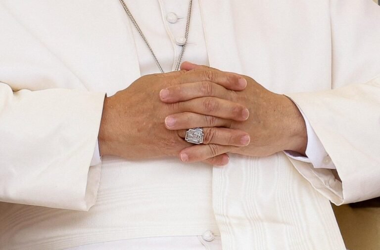 El Papa se reunirá con víctimas de abuso en Latinoamérica