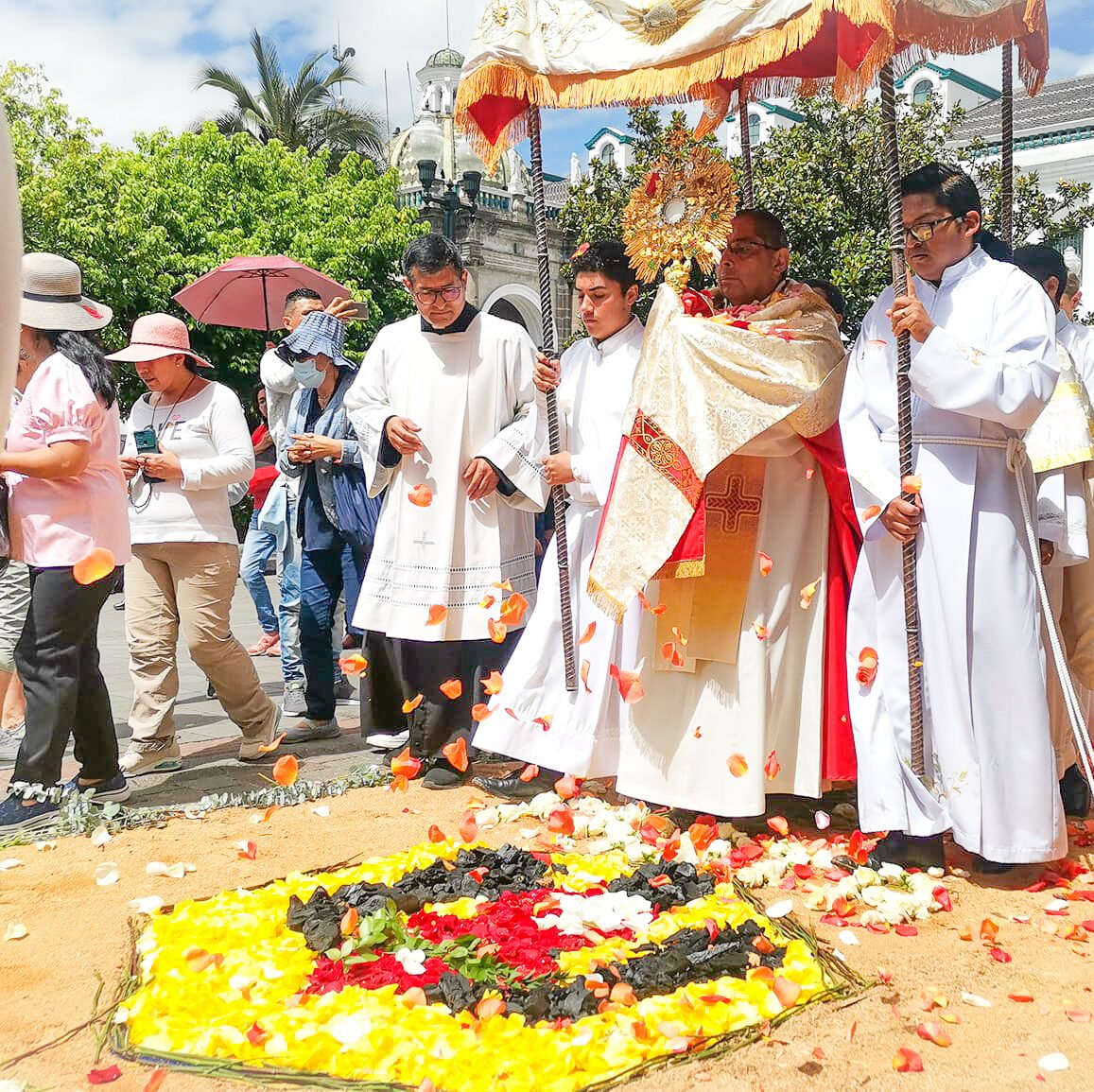 La comunidad de Fasta Quito participó activamente de la celebración de Corpus Christi