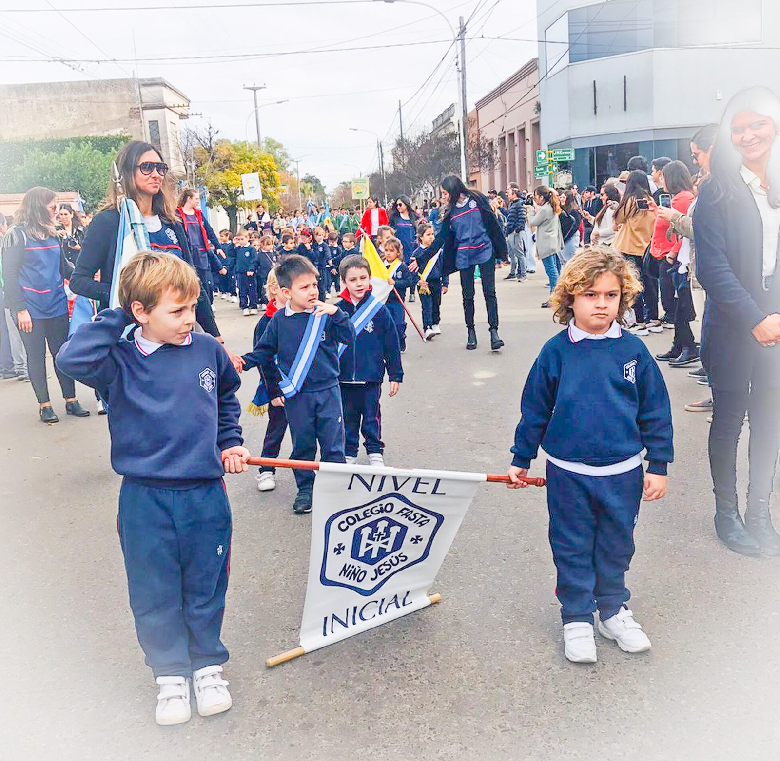 El colegio Fasta Niño Jesús participó del desfile por los 221 años de a fundación de Lobos