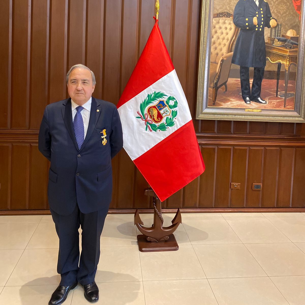 La Marina peruana distinguió a Sergio Tapia