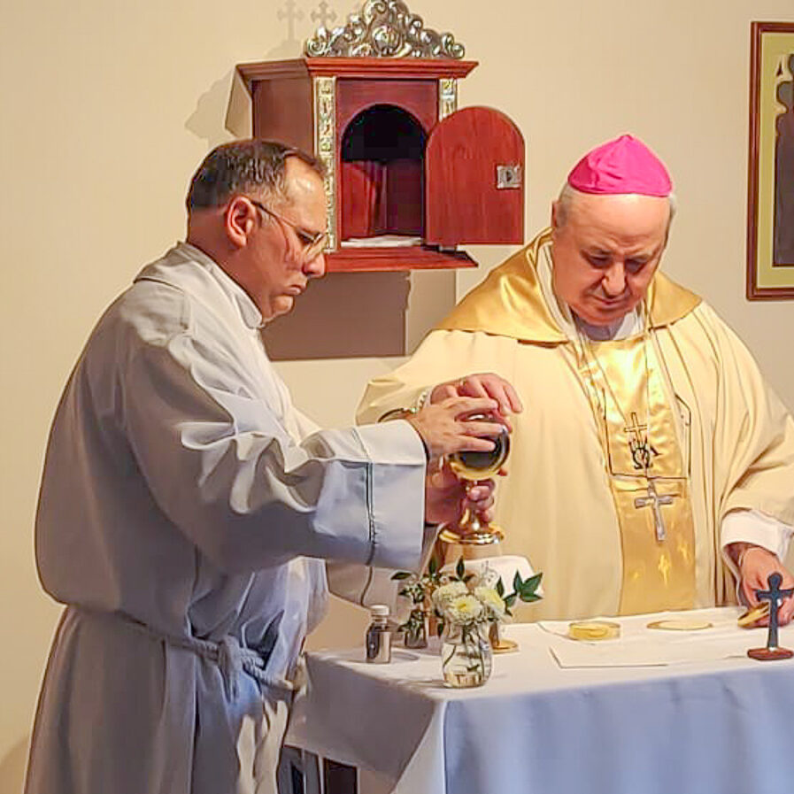 Jujuy: el Obispo bendijo el oratorio «Santa Catalina de Siena» en la casa de las catherinas