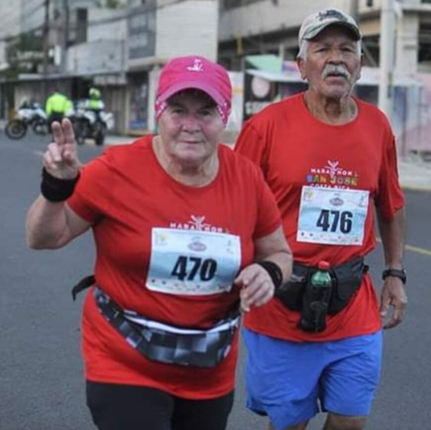 Dos fasteanos ticos participan de competencia atlética para abuelos