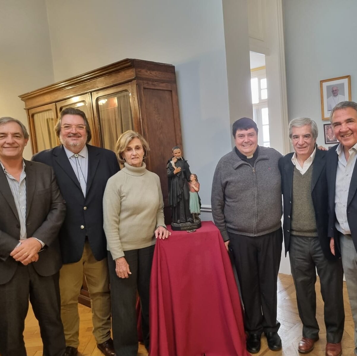 El padre Presidente visitó la Sociedad San Vicente de Paúl