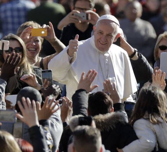 El Papa: Ser coherentes entre lo que se cree y lo que se vive, entre fe y obras