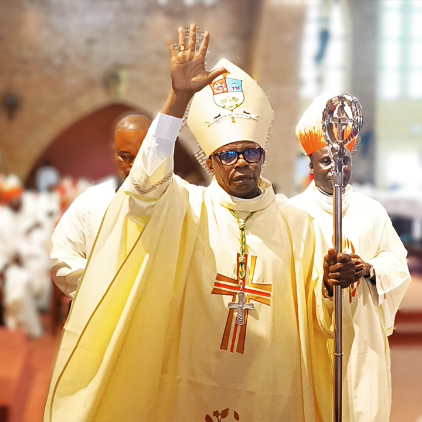 RDC: ordination à Kinshasa du nouvel évêque de Wamba, Mgr Ngona